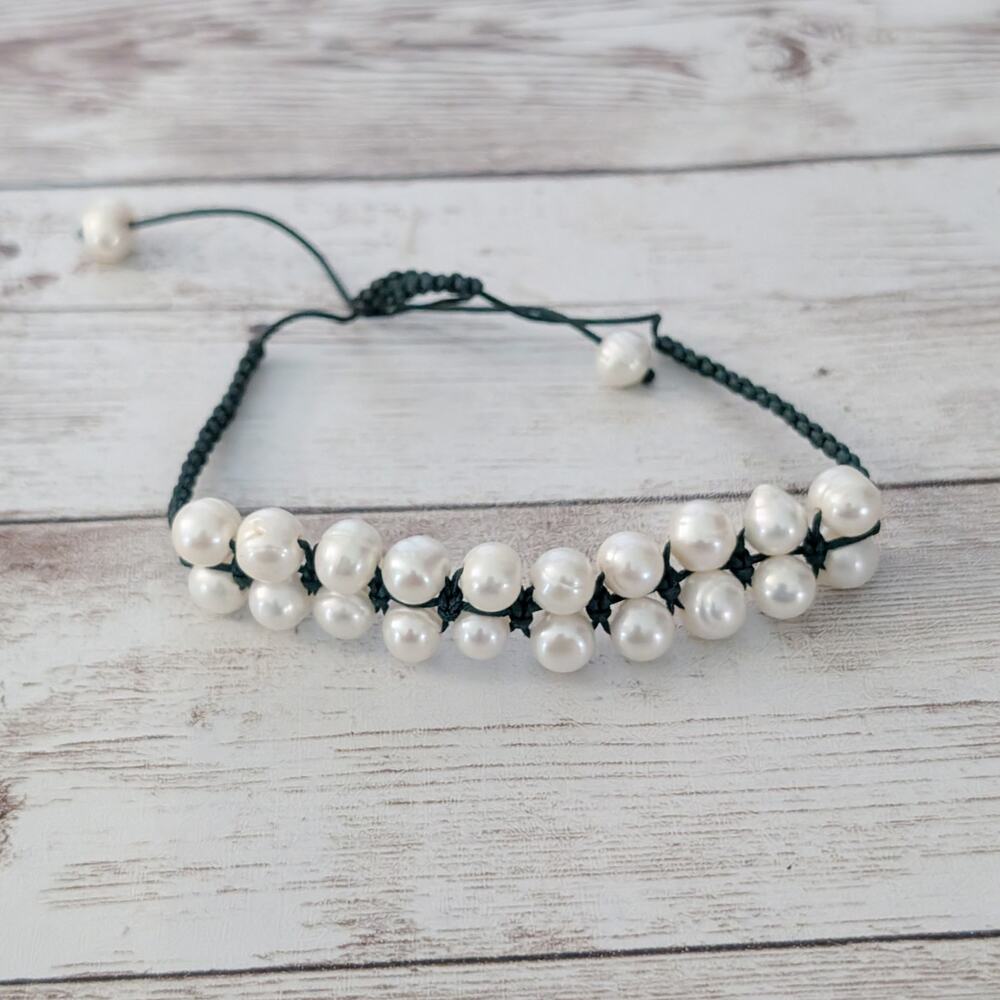 Unusual Pearl Bracelet - Adjustable
